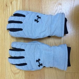 Under Armour Youth gloves